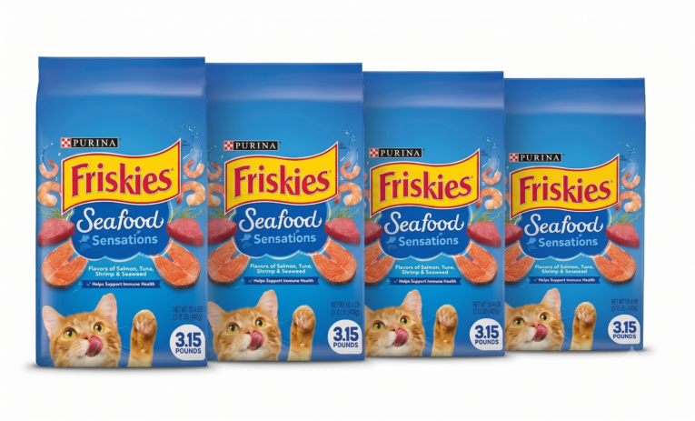 רביעיית פריסקיז Friskies Seafood Sensations חגיגת ים מזון יבש לחתולים – סה"כ 5.6 ק"ג